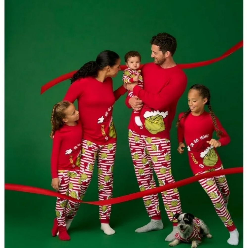 FINAL SALE🔥 🆕 infants Grinch pajamas - Picture 2 of 6